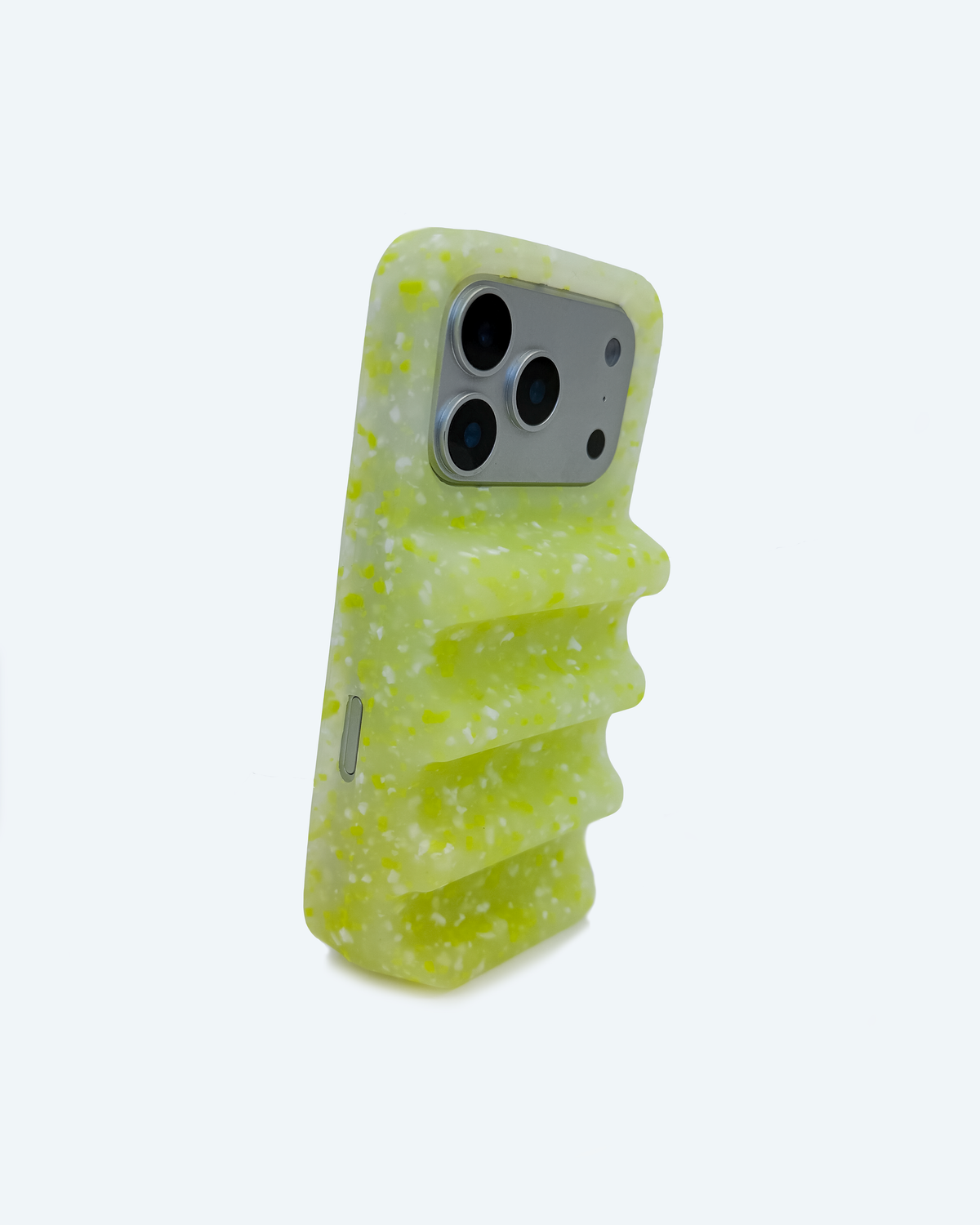 3d ergonomic phone cases designed as a grip, phone stand
