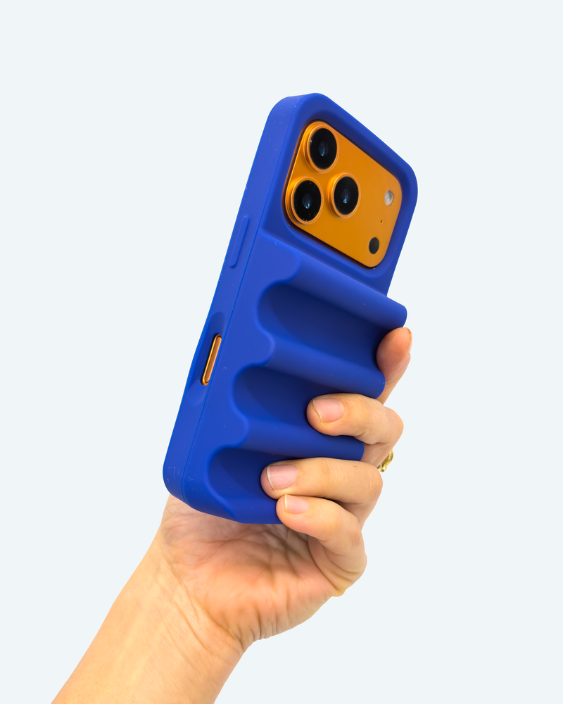 ベイリーヒカワ　iPhone17pro コバルトブルー　ケース Nami Phone Case in Cobalt Blue – BAILEY HIKAWA