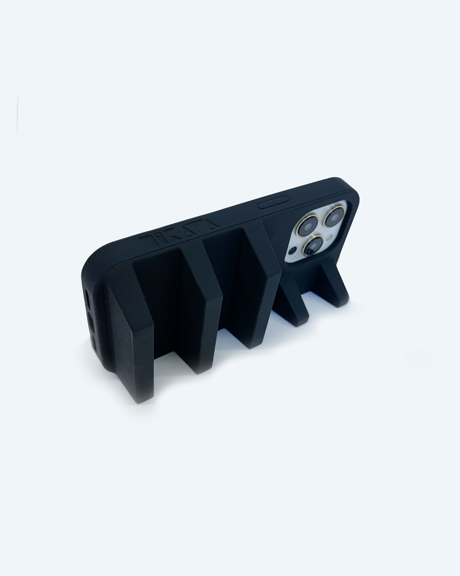 Geta Phone Case in Onyx – BAILEY HIKAWA
