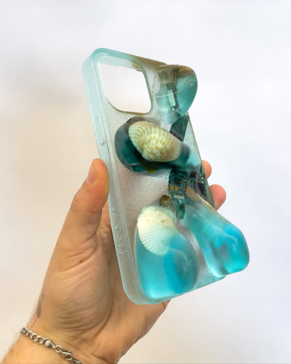 ARCHIVE: iPhone 15 Pro Max: Tech Ocean Fossil