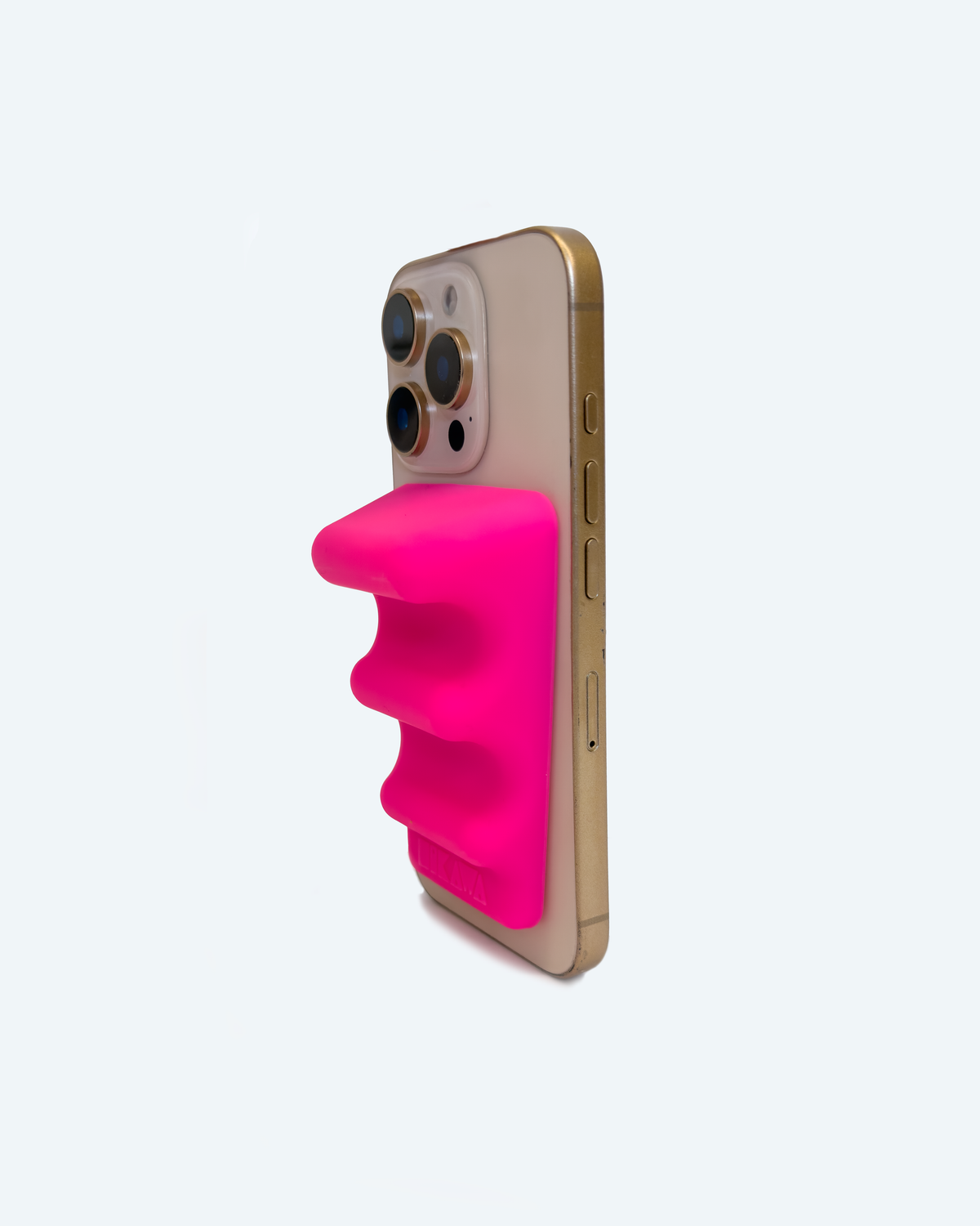 3d ergonomic phone cases designed as a grip, phone stand