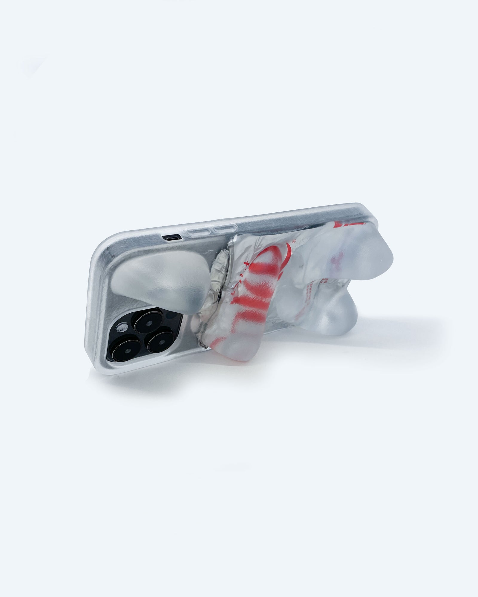 Ishi Handmade Phone Case in Diet Coke – BAILEY HIKAWA Ishi Handmade Phone Case in Diet Coke – BAILEY HIKAWA