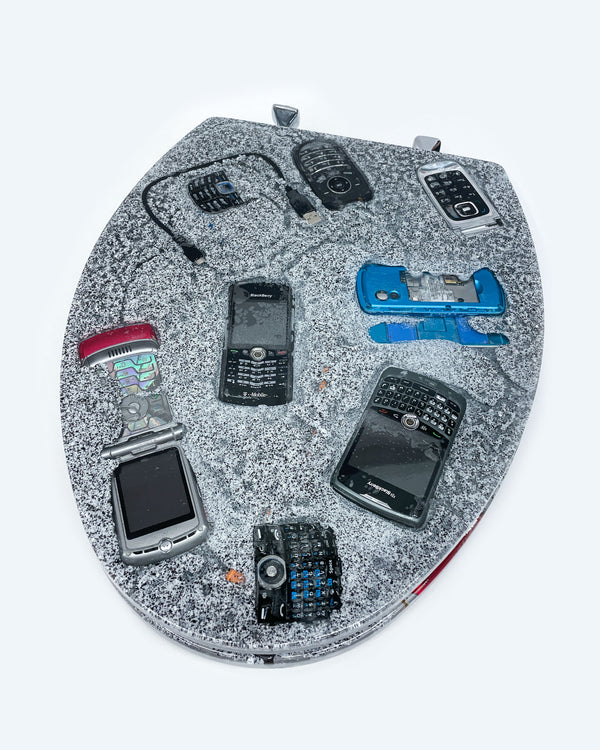 2G TRASH PHONES Toilet Seat