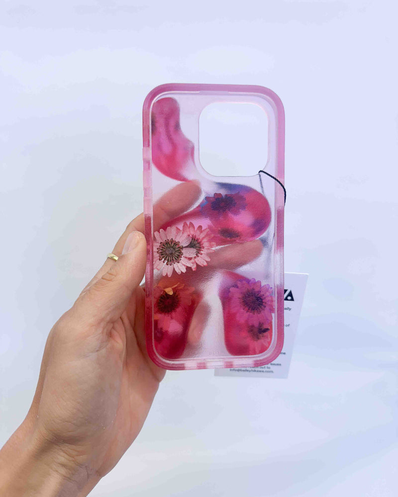 IMPERFECT: iPhone 16 Pro : Strawberry Flower (surface issue)