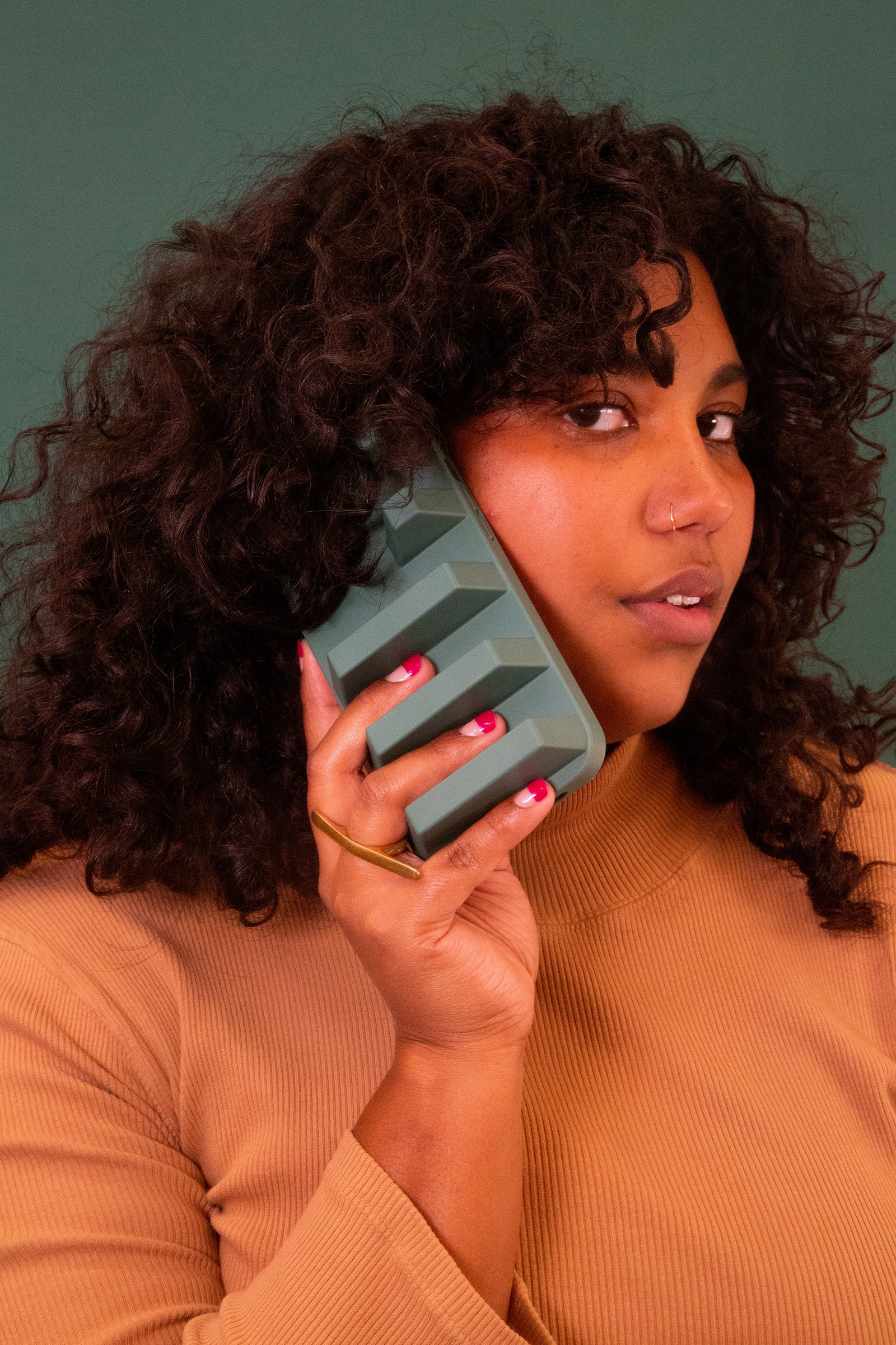 WAREHOUSE SALE: Geta Phone Case in Olive Green – BAILEY HIKAWA