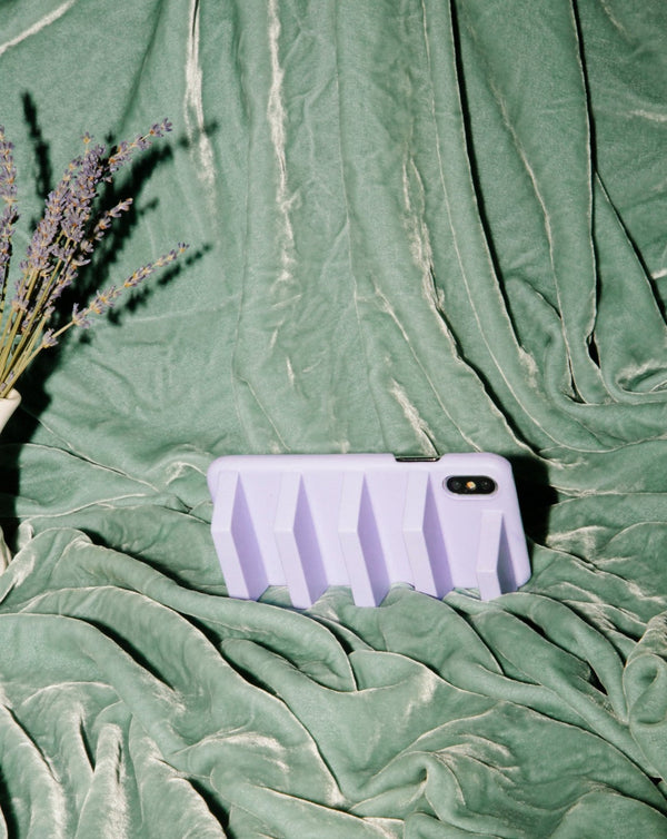 Lilac 3d ergonomic phone case and phone stand 